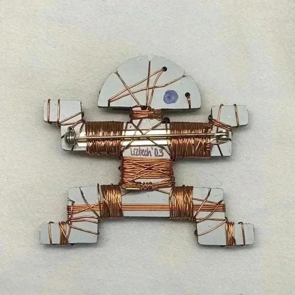 Liztech 2003 Tolima / Panche Brooch Black and Copper Wire Aztec Warrior - Picture 2 of 4